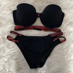 S36DD Victoria’s Secret Swim Top w/ Large Bottoms